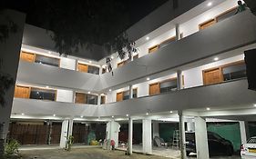 Anand Beach Guesthouse By Moonrocks